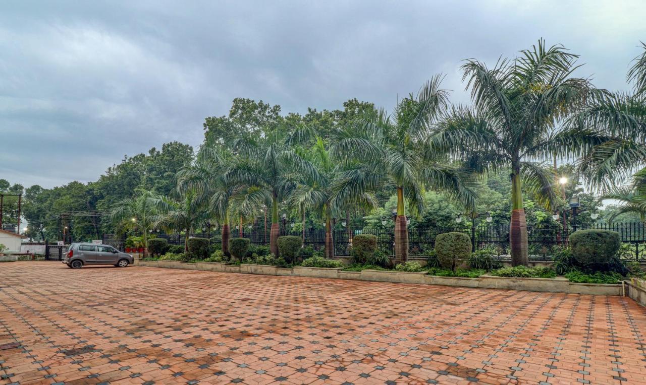 Treebo Premium Pearl Avenue, Ring Road Otel Dehradun Dış mekan fotoğraf