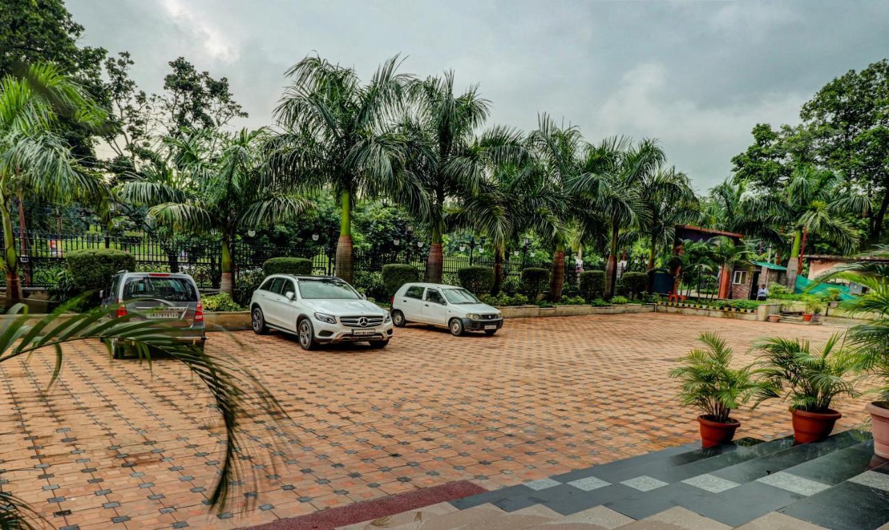 Treebo Premium Pearl Avenue, Ring Road Otel Dehradun Dış mekan fotoğraf