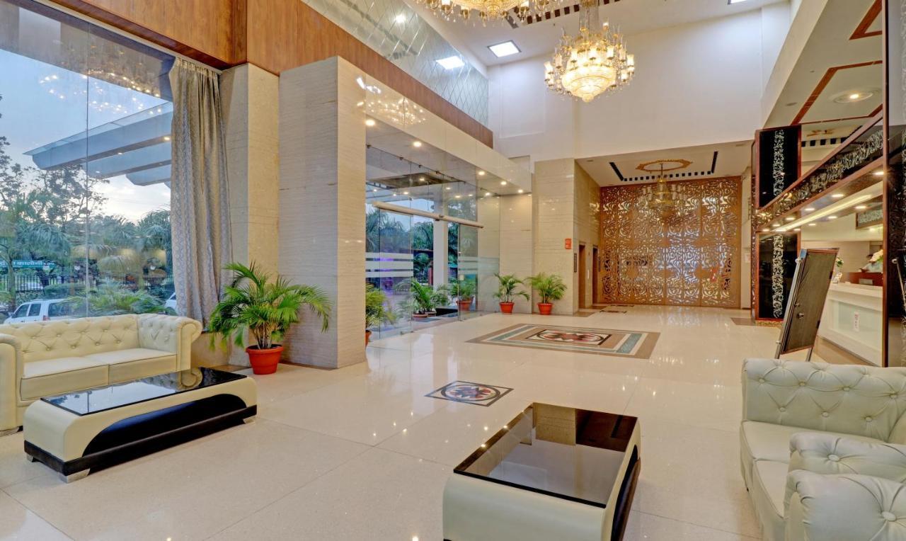 Treebo Premium Pearl Avenue, Ring Road Otel Dehradun Dış mekan fotoğraf